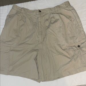 Crazy Horse by Liz Claiborne Women’s Cargo Shorts – Size 14